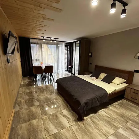 בית הארחה міні Excellent Family